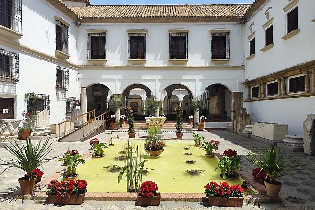 patio del palacio de los Paez de Castillejos