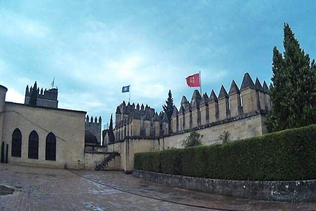 patio del castillo de Almodóvar del Río