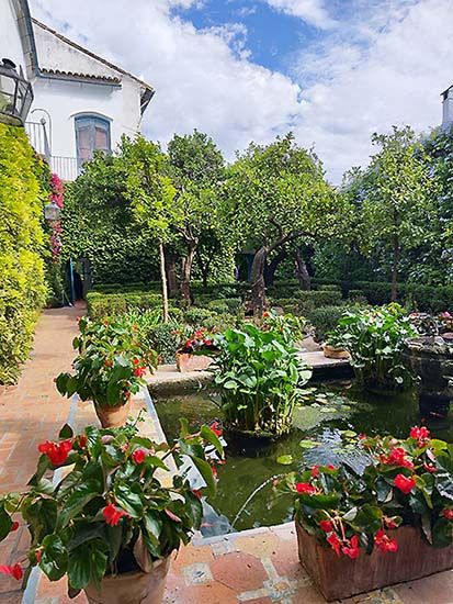 jardines del palacio de Viana
