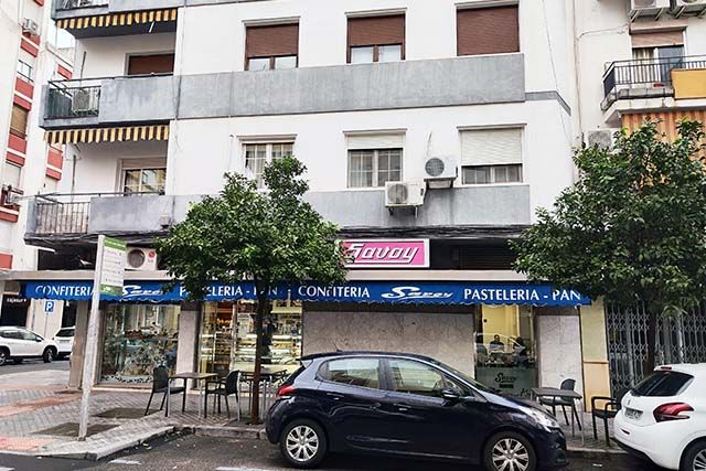 pastelería Savoy en el barrio de Ciudad Jardín en Córdoba