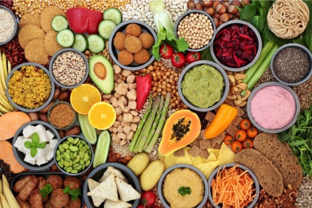 gran surtido de alimentos veganos