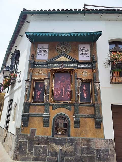 Altar de San Rafael en la calle Candelaria de Córdoba