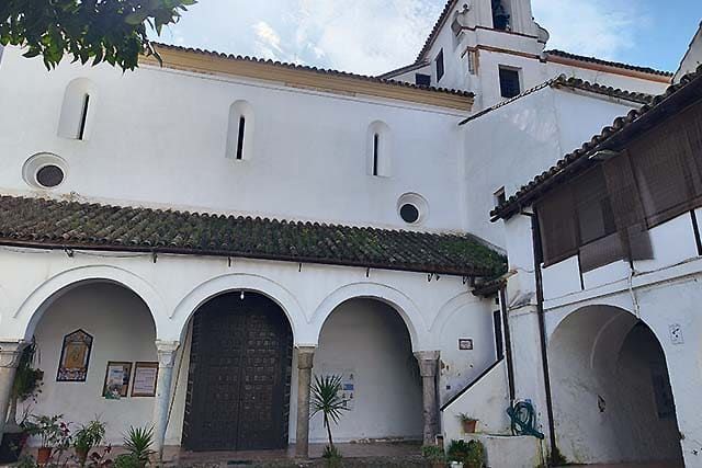convento de Santa Cruz en el centro histórico de Córdoba