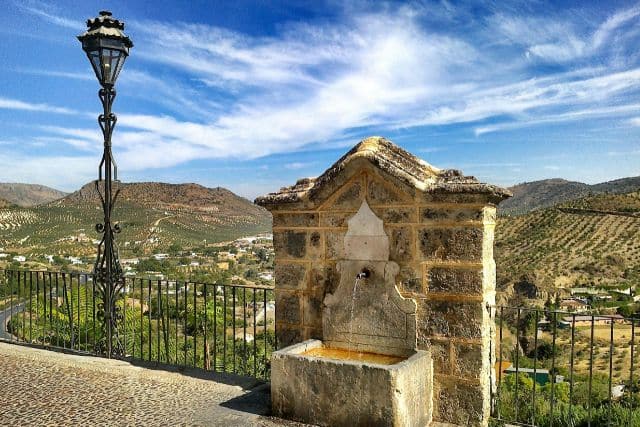 fuente del Adarve y vistas de Priego