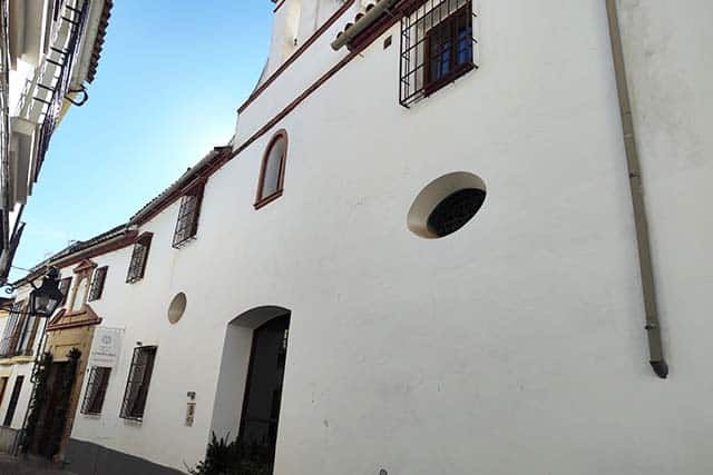 fachada del restaurante Ermita de la Candelaria en Córdoba