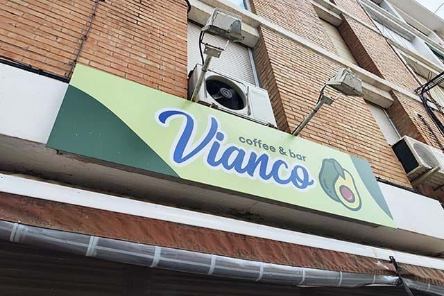 cartel del bar Vianco en Córdoba