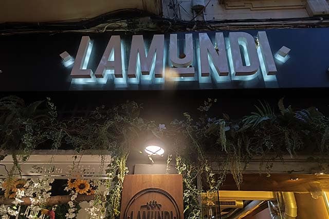 entrada del restaurante La Mundi en Córdoba