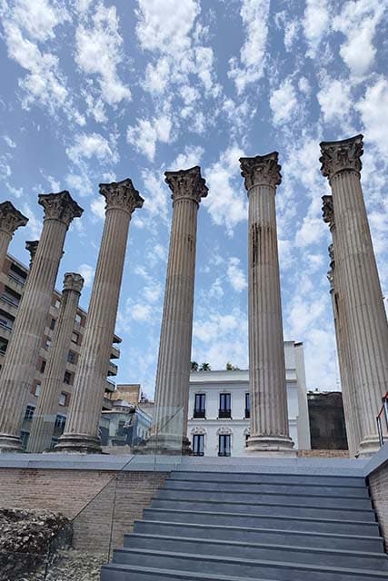 columnas del templo romano de Córdoba