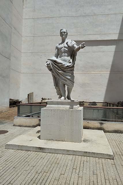 estatua de Marco Claudio Marcelo en Córdoba