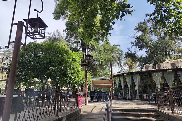 Terraza del bar restaurante La Playa en Córdoba