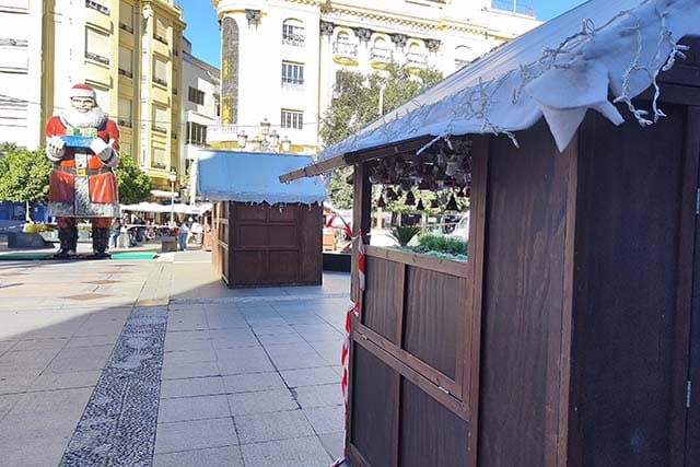 mercado de Navidad en la plaza de las Tendillas