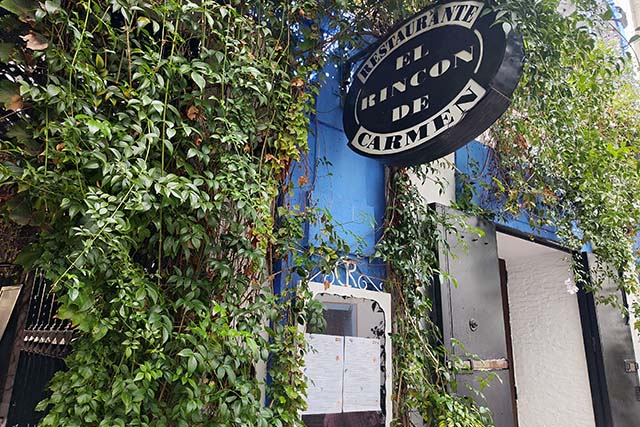 entrada al restaurante El Rincón de Carmen en Córdoba