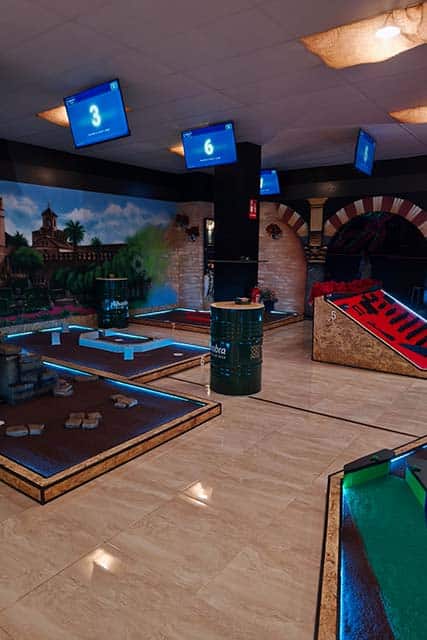 interior del Minigolf del centro de Córdoba